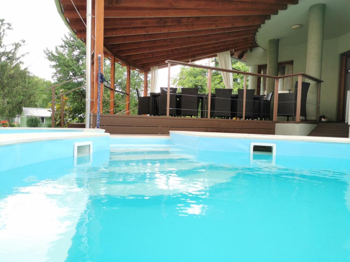 Villa House4U Balatonszárszó Exterior foto
