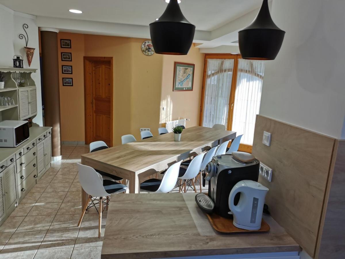 Villa House4U Balatonszárszó Exterior foto