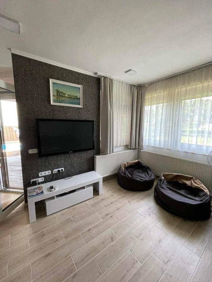 Villa House4U Balatonszárszó Exterior foto