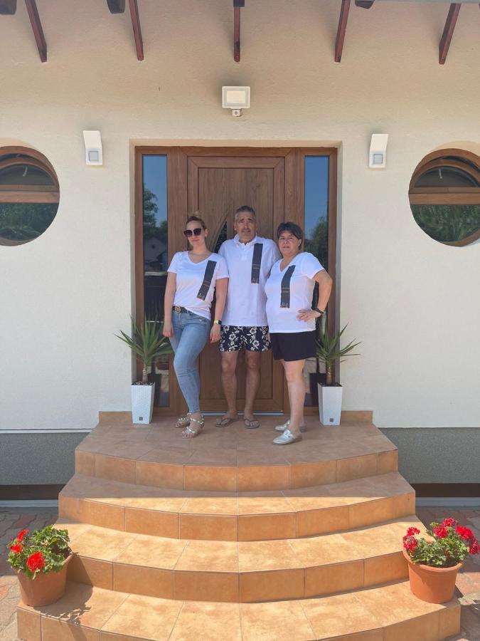 Villa House4U Balatonszárszó Exterior foto
