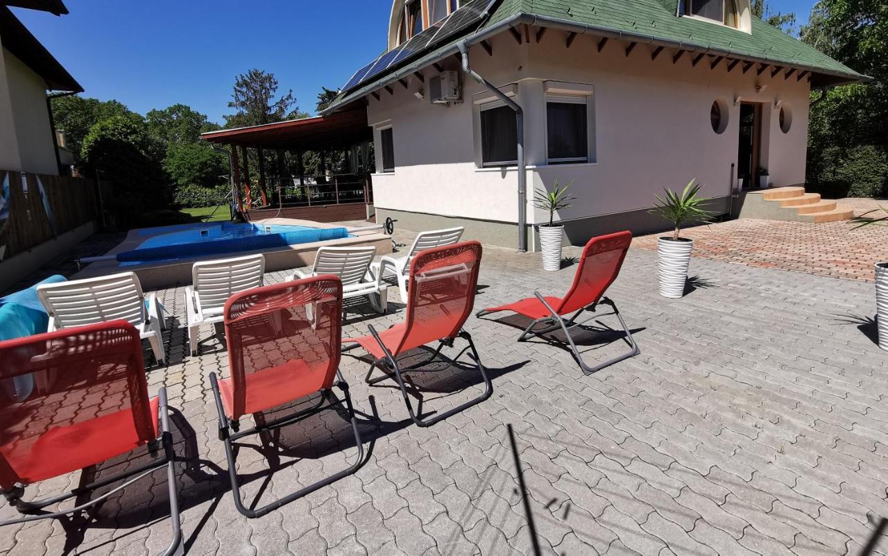 Villa House4U Balatonszárszó Exterior foto